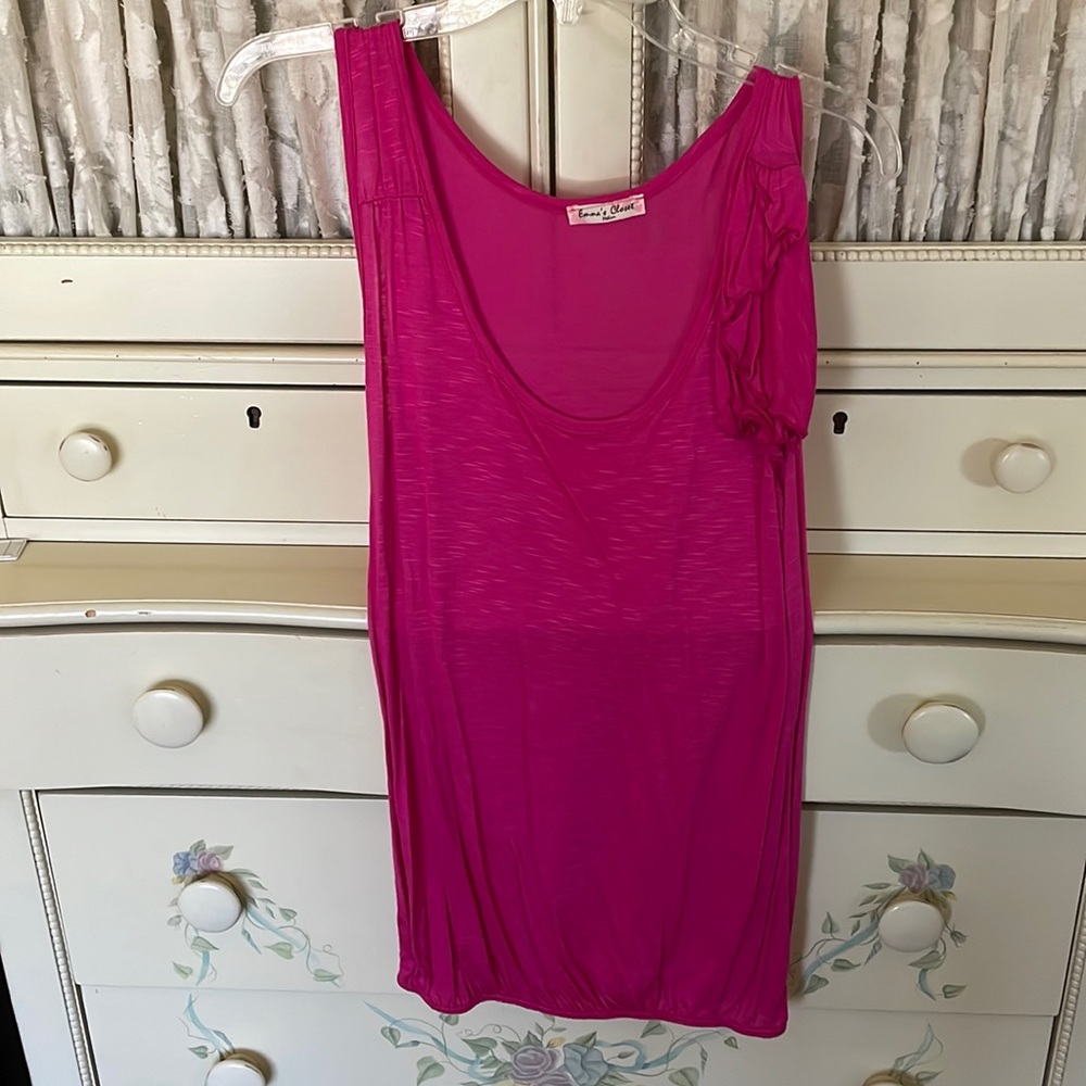 Pink detail shouldered tank - like new condition